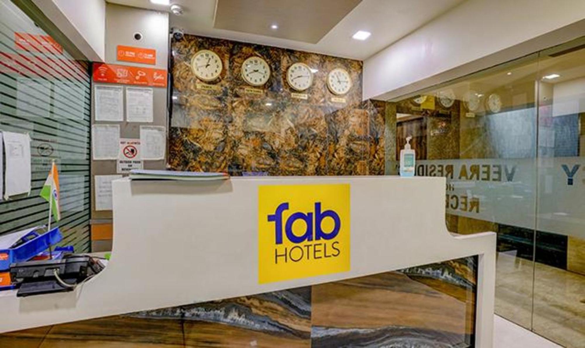 ホテル Fabexpress Veera Residency ムンバイ エクステリア 写真